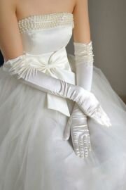 Длинные белые свадебные перчатки из атласа